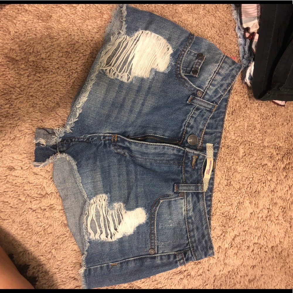 High-wasted Jean shorts